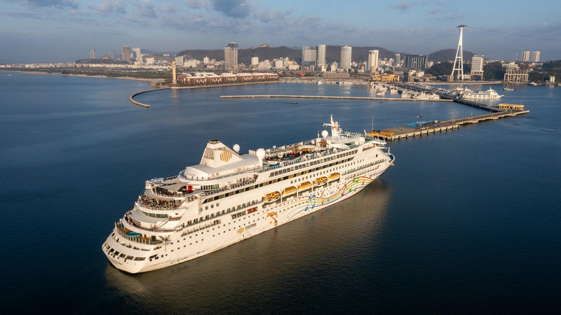 Cảng tàu quốc tế Hạ Long đón hàng nghìn lượt khách quốc tế đến Bãi Cháy mỗi năm, mở ra cơ hội đầu tư lưu trú cho các chủ căn hộ. Ảnh: Ánh Dương.