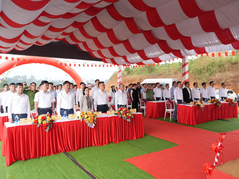 Các đại biểu tham dự sự kiện