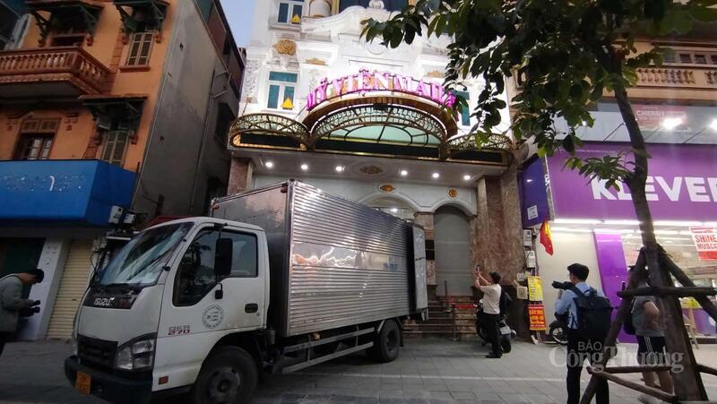 Trong ngày 13/11, lực lượng Công an cũng đồng loạt xuất hiện, làm việc tại nhiều chi nhánh thẩm mỹ viện Mailisa ở các địa phương như: Nghệ An, Đà Nẵng, Cần Thơ, Đắk Lắk, Khánh Hòa và TP. Hồ Chí Minh...