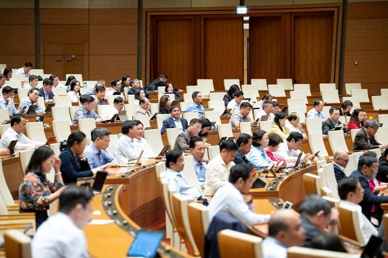 Chiêu 14/11 Quốc hội thảo luận tại hội trường về dự thảo Luật Bảo hiểm tiền gửi (sửa đổi). Ảnh: QH