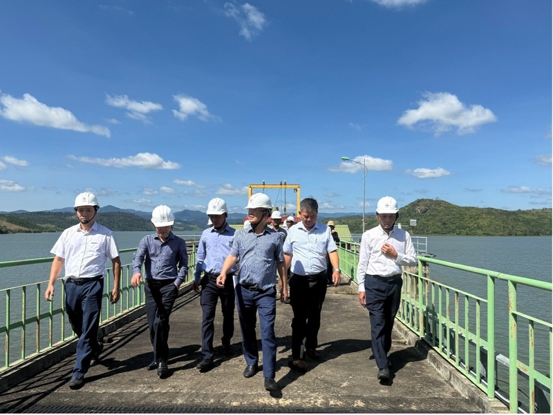 Lãnh đạo EVNGENCO2 kiểm tra khu vực công trình Nhà máy Thủy điện Ka Nak