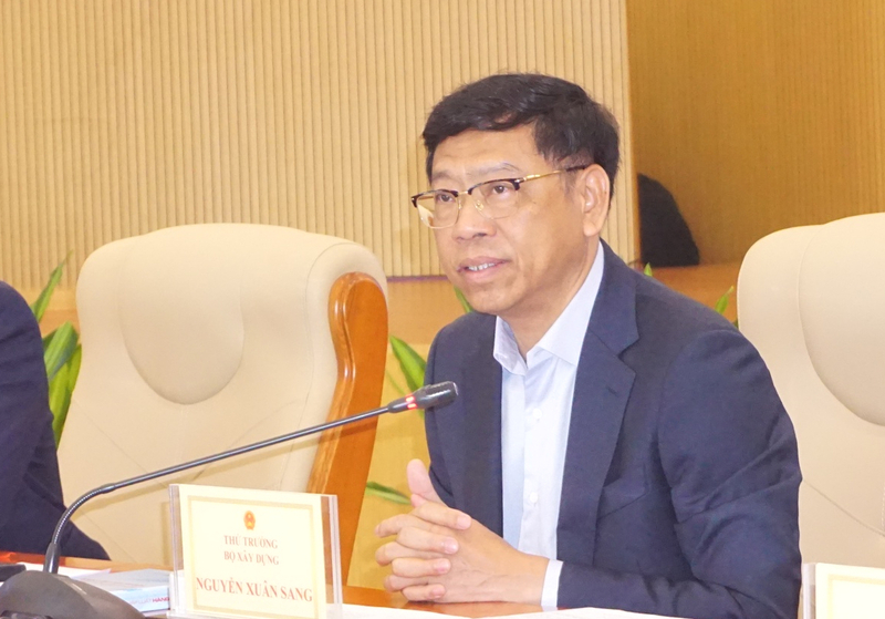 Thứ trưởng Bộ Xây dựng Nguyễn Xuân Sang phát biểu tại hội nghị