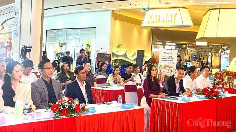 Các đại biểu tham gia sự kiện.