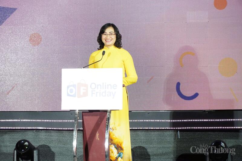 Thứ trưởng Bộ Công Thương Phan Thị Thắng phát biểu khai mạc chương trình.