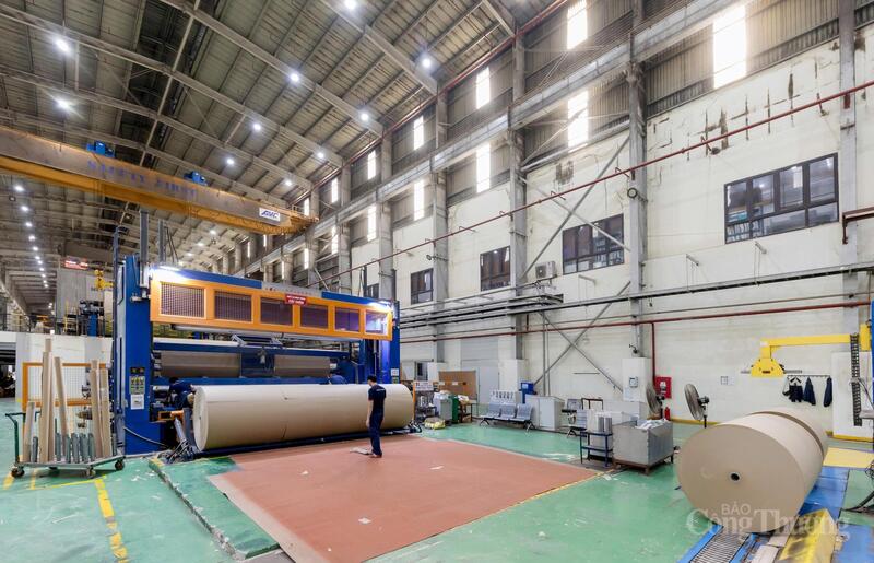 2007 کیمیکل قانون میں ترمیم ضروری ہے اور کیمیائی صنعت کو پائیدار طریقے سے ترقی دینے کے لیے ایک اہم اور بروقت قدم ہے۔ تصویر: Quoc Huy