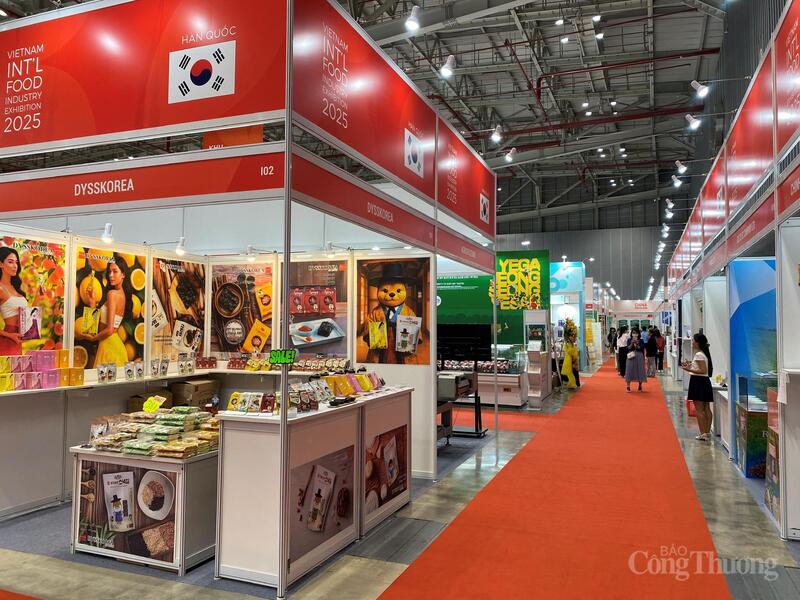 Gian hàng của các doanh nghiệp Hàn Quốc tại Triển lãm Vietnam Foodexpo 2025.