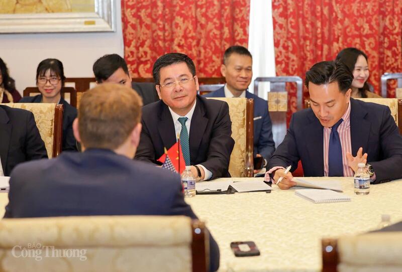 Bộ trưởng Nguyễn Hồng Diên khẳng định Việt Nam luôn nhất quán quan điểm rằng mở rộng hợp tác với Hoa Kỳ.