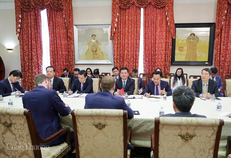 Chùm ảnh: Bộ trưởng Nguyễn Hồng Diên làm việc với Thứ trưởng Bộ Ngoại giao Hoa Kỳ Jacob Helberg - 4