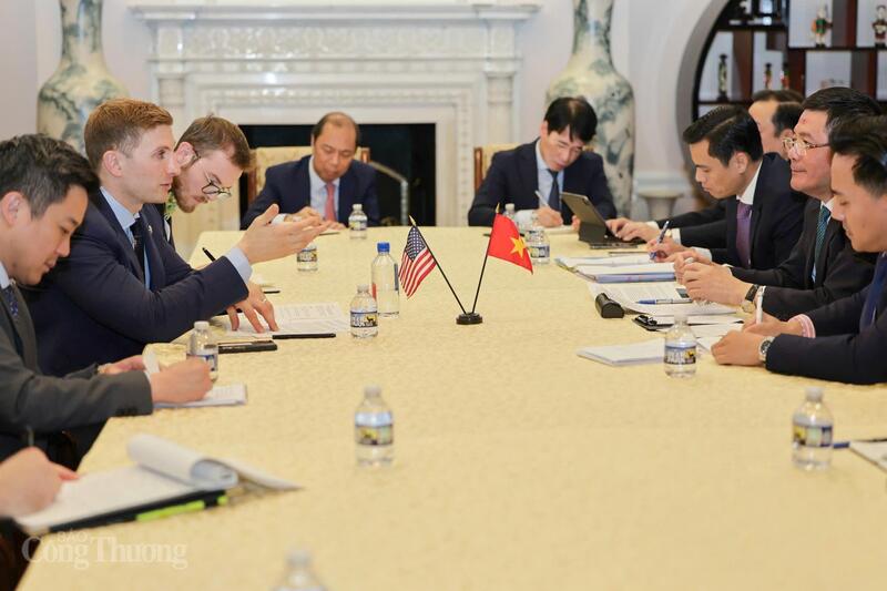 Chùm ảnh: Bộ trưởng Nguyễn Hồng Diên làm việc với Thứ trưởng Bộ Ngoại giao Hoa Kỳ Jacob Helberg - 6