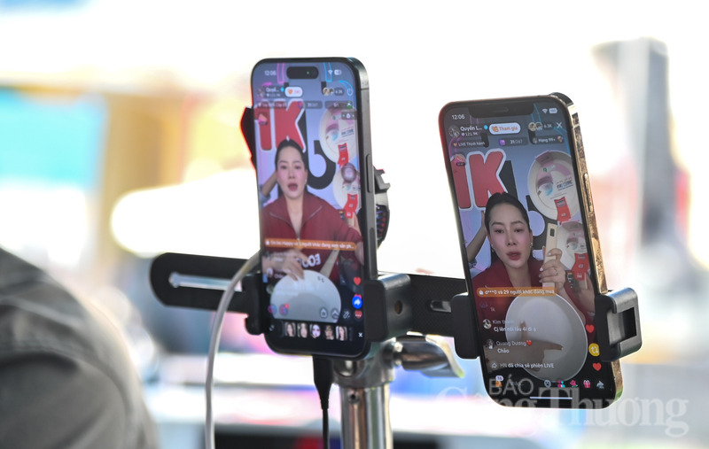 Những phiên live với lượng view khủng sẽ có những ưu đại giảm giá cực lớn của các thương hiệu nhằm thu hút người mua.