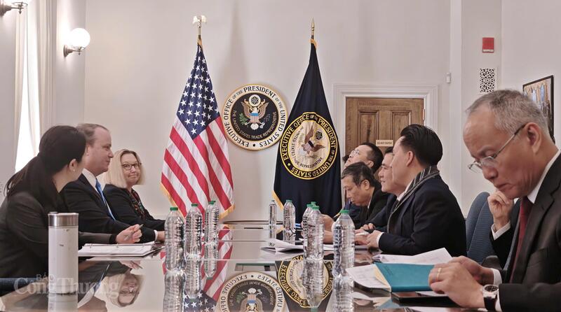 Arbetsmötet ägde rum i en öppen, uppriktig och konstruktiv atmosfär, med fokus på att diskutera bilaterala ekonomiska och handelsrelationer. Foto: Nguyen Minh