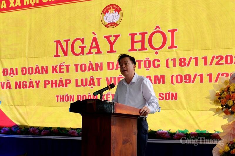 Đại diện lãnh đạo xã Tam Sơn phát biểu tại Ngày hội.