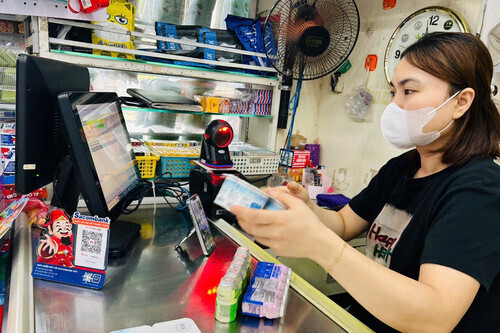 Đến cuối năm 2024, cả nước có gần 5 triệu hộ kinh doanh. Ảnh: Văn Anh