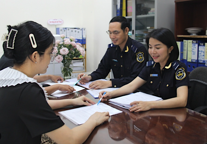 Chi cục Hải quan khu vực II tăng cường phổ biến chính sách, gỡ vướng pháp lý cho doanh nghiệp