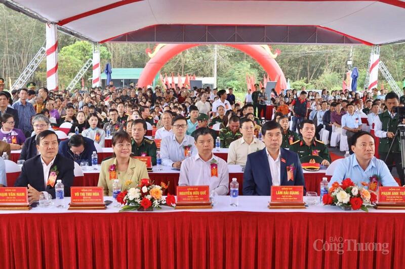 Lãnh đạo tỉnh Gia Lai, chính quyền địa phương tham dự lễ khởi công.