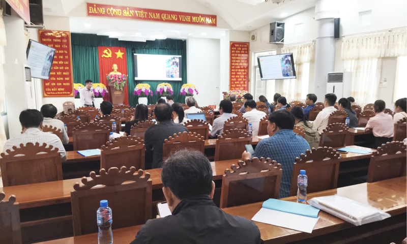 Hội nghị tập huấn "Nghiệp vụ khuyến công và Xúc tiến Thương mại” do đơn vị trực thuộc Sở Công Thương Đắk Lắk tổ chức. Ảnh: Quang Học