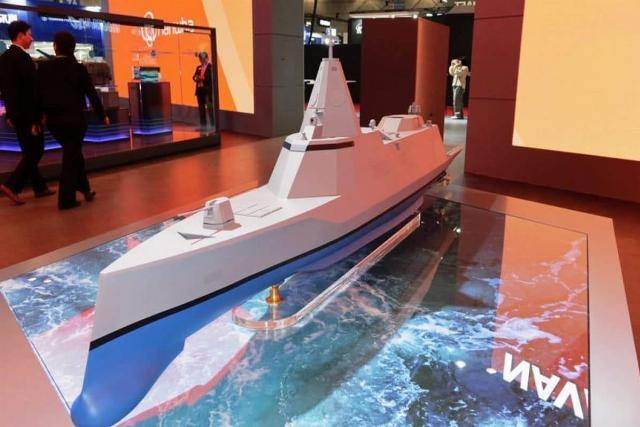 Mô hình tàu mặt nước Ocean-74FN. Ảnh:Hanwha Ocean