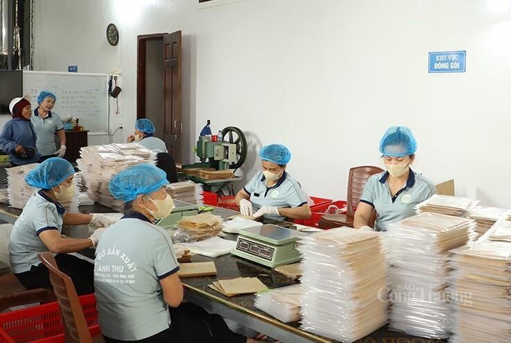 Hội chợ Công Thương vùng Bắc Trung bộ - Hà Tĩnh 2025 mở ra cơ hội giao thương cho sản phẩm Hà Tĩnh. Ảnh: Phúc Sơn