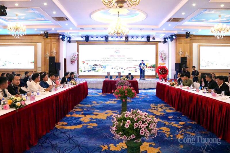 Các đại biểu tham dự hội nghị