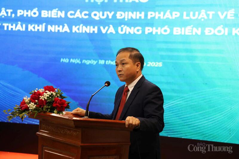 Ông Đào Duy Anh, Phó Cục trưởng Cục Đổi mới sáng tạo, Chuyển đổi xanh và Khuyến công phát biểu khai mạc hội thảo.