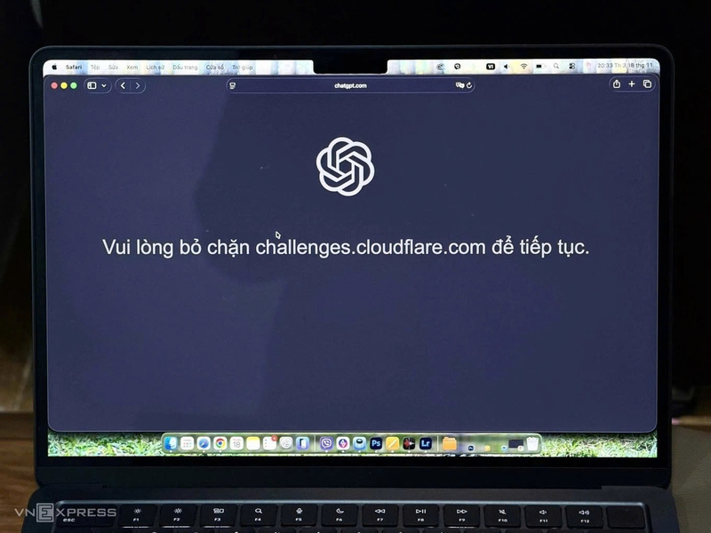 Thông báo lỗi trên website Chat GPT lúc 20h30. Ảnh: VnExpress