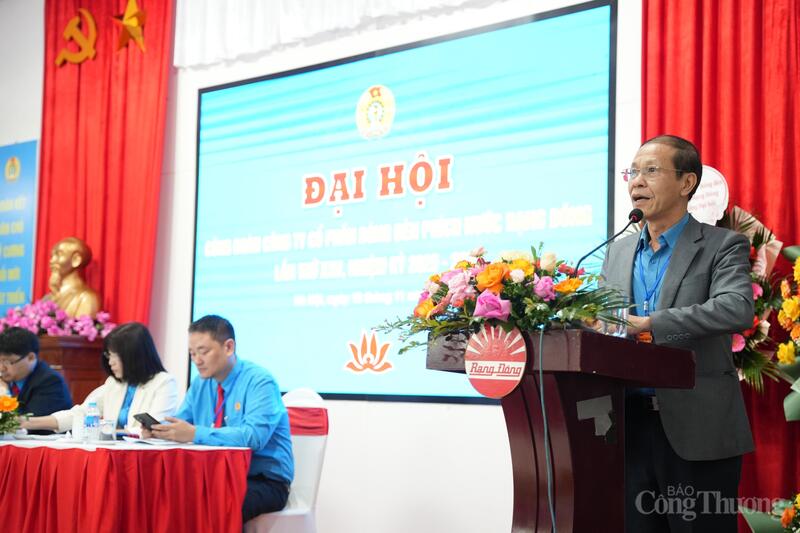 Ông Vũ Trường Sơn, Phó Chủ tịch Công đoàn Công Thương Việt Nam phát biểu chỉ đạo đại hội