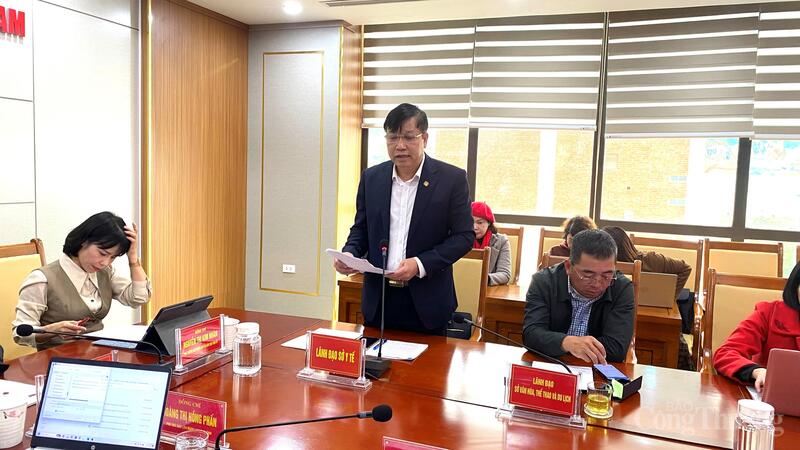 Lãnh đạo Sở Y tế tỉnh Quảng Ninh thông tin tại sự kiện