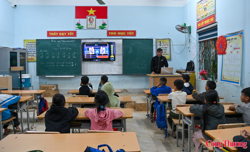 Trong bối cảnh giáo dục đang đẩy mạnh chuyển đổi số, tại Trường PTDT Bán trú Tiểu học và THCS xã Nấm Dẩn, tỉnh Tuyên Quang, thầy giáo Sùng Văn Sinh (SN 1970) đã trở thành người tiên phong thắp lên ngọn lửa đam mê Toán học cho học trò miền núi bằng một phương pháp độc đáo: Biến kiến thức thành trò chơi tương tác trên màn hình TV, mô phỏng theo các gameshow truyền hình nổi tiếng.