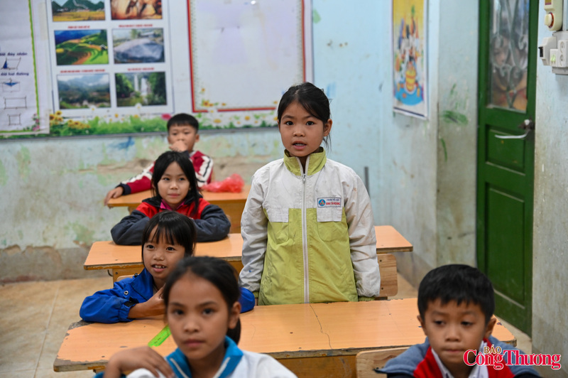 Việc chuyển đổi hình thức giúp xóa bỏ tâm lý sợ hãi môn Toán của các em học sinh, biến những con số thành những thử thách thú vị cần được chinh phục.