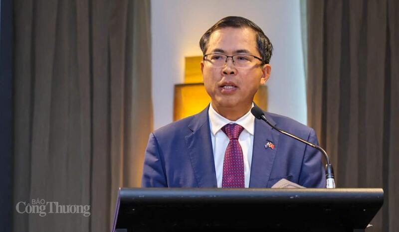 Đại sứ đặc mệnh toàn quyền Việt Nam tại Australia Phạm Hùng Tâm phát biểu. Ảnh: Nguyên Minh