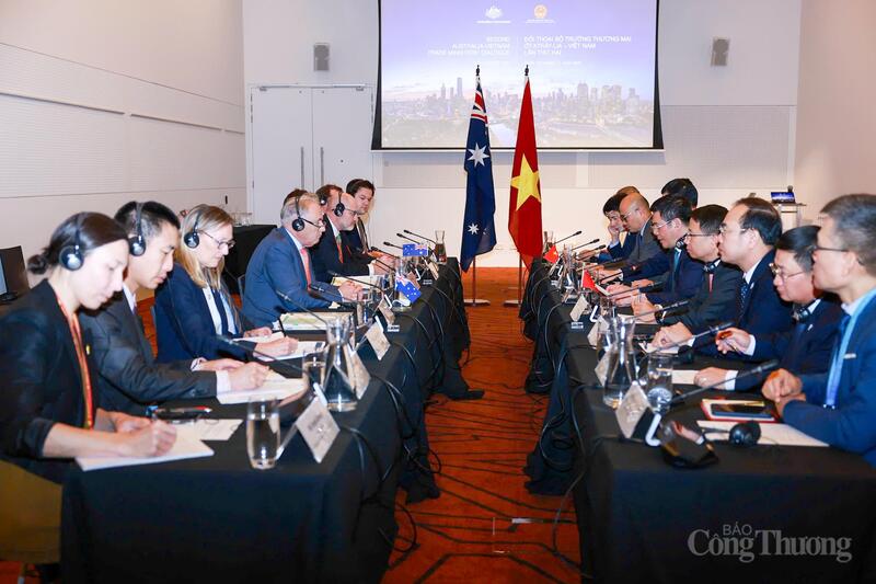 Tại đối thoại, hai Bộ trưởng cũng thảo luận, trao đổi nhiều giải pháp thúc đẩy hợp tác phát triển du lịch, giáo dục, giao thông vận tải, logistics...