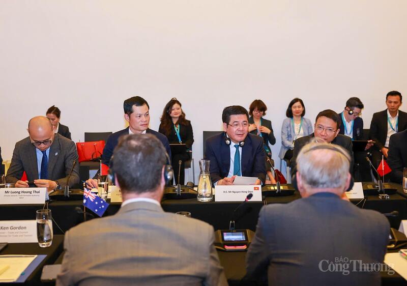Phát biểu tại đối thoại, Bộ trưởng Bộ Công Thương Nguyễn Hồng Diên đề nghị hai nước tiếp tục mở cửa thị trường cho nông sản của nhau, từ đó thúc đẩy tăng trưởng thương mại.