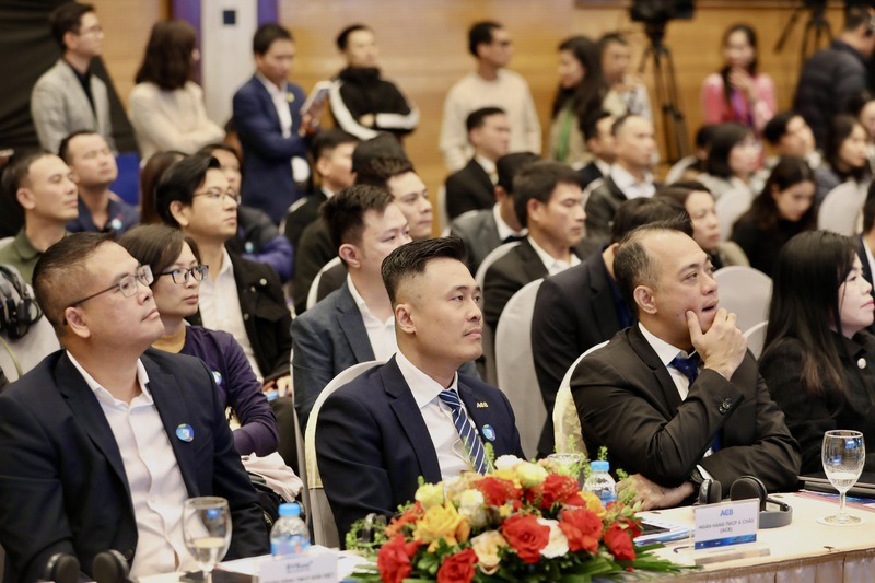 សិក្ខាសាលានេះមានការចូលរួមពីថ្នាក់ដឹកនាំក្រសួង សាខា និងធនាគារក្នុងស្រុក និងអន្តរជាតិធំៗជាច្រើន។ រូបថត៖ Lan Anh