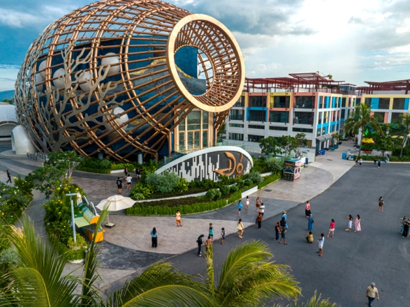 Lễ hội quanh năm với Quảng trường Trống Đồng & Nhà hát Đó