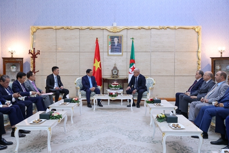 Thủ tướng mong Hạ viện Algeria ủng hộ hai Chính phủ trong quá trình triển khai khuôn khổ Đối tác Chiến lược; trong đó có việc tích cực sớm phê chuẩn các hiệp định đã ký kết nhất là các hiệp định về thuế, đầu tư và thương mại - Ảnh: VGP/Nhật Bắc