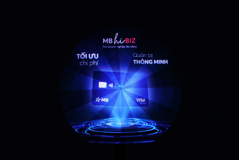 MB hợp tác Visa và KOTRA ra mắt phiên bản mới của thẻ MB Visa Hi BIZ. Ảnh: Hoàng Bằng