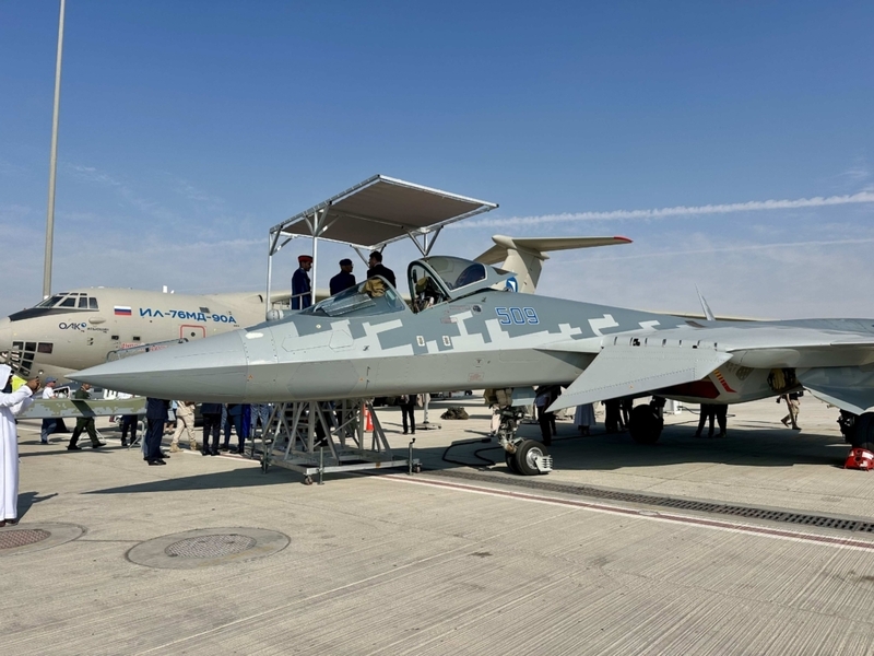 Máy bay chiến đấu Su-57 tại Triển lãm hàng không Dubai 2025. Ảnh: Rian