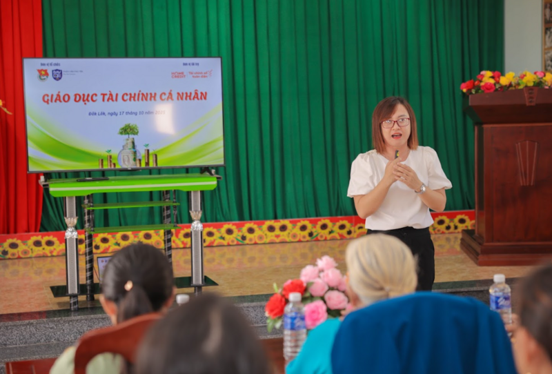 Chuỗi 10 lớp “Tài chính cá nhân” đã lan tỏa những kiến thức tài chính thiết thực đến hơn 300 chị em phụ nữ và các em học sinh trên địa bàn tỉnh Đắk Lắk.