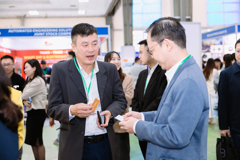 Khách tham quan triển lãm GEIMS Vietnam 2025. Ảnh: NH