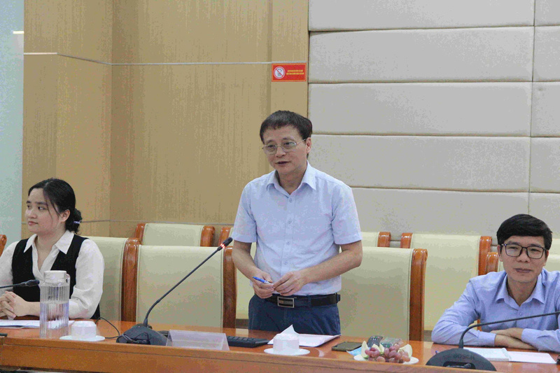 PGS.TS Nguyễn Bá Thủy báo cáo về đề tài tại hội thảo do Trung tâm Dự báo Khí tượng Thủy văn Quốc gia tổ chức