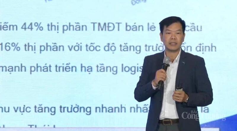 Ông Nguyễn Hữu Tuấn, Giám đốc Trung tâm Phát triển thương mại điện tử và Công nghệ số (Cục Thương mại điện tử và Kinh tế số, Bộ Công Thương) trình bày tham luận tại diễn đàn. Ảnh: H.S