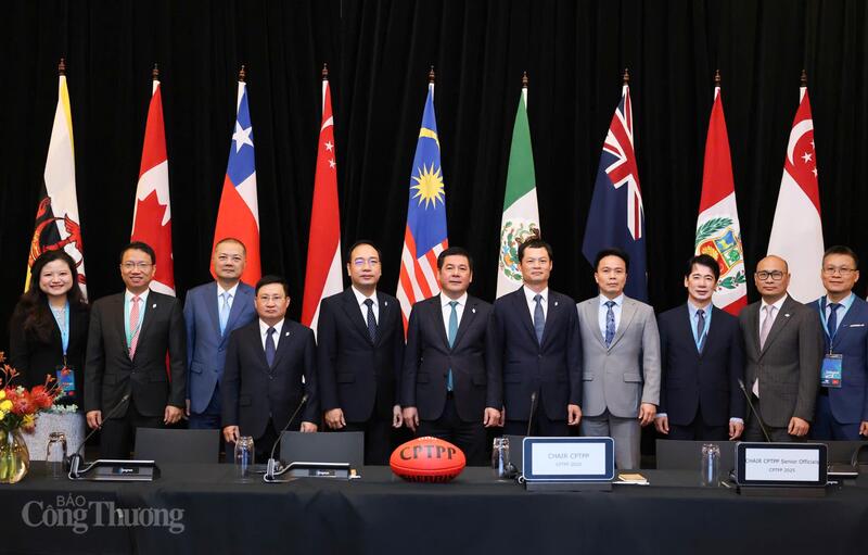 เหงียน ฮ่อง เดียน รัฐมนตรีว่าการกระทรวงอุตสาหกรรมและการค้าเวียดนาม เข้าร่วมการประชุมรัฐมนตรี CPTPP ครั้งที่ 9 ภาพ: เหงียน มินห์