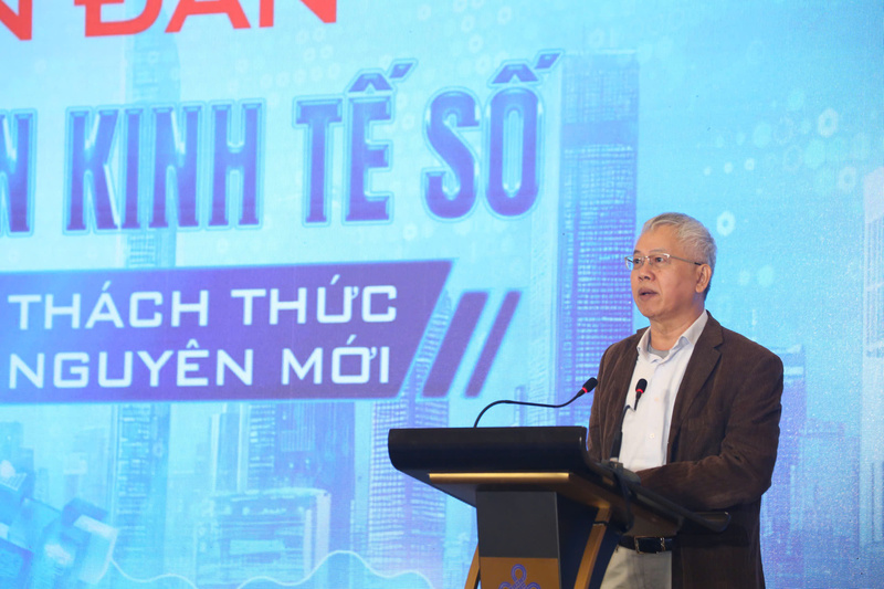 TS. Nguyễn Đức Kiên, Đại biểu Quốc hội khóa XII, XIII, XIV, Nguyên Tổ trưởng Tổ tư vấn kinh tế của Thủ tướng phát biểu tại Diễn đàn “Phát triển kinh tế số: Cơ hội và thách thức trong Kỷ nguyên mới” diễn ra ngày 21/11