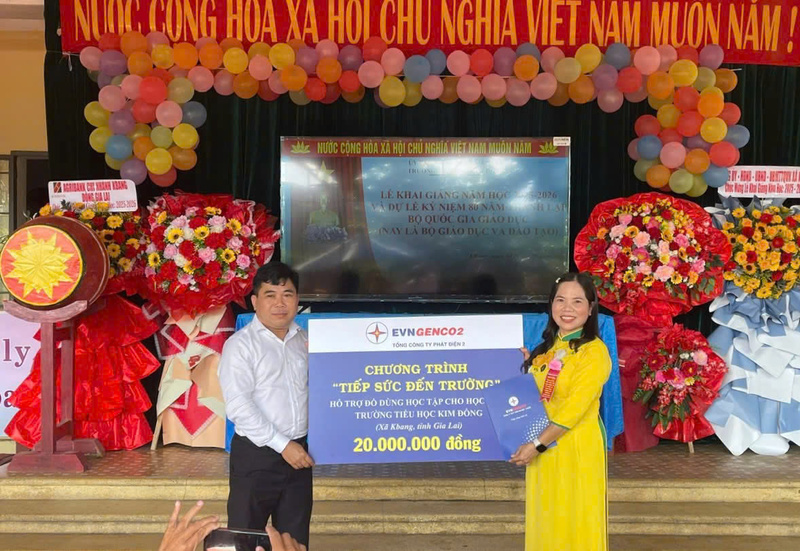 Công ty Thủy điện An Khê - Ka Nak chung tay tiếp sức cho ước mơ học tập cho các em học sinh có hoàn cảnh khó khăn ở Gia Lai năm 2025