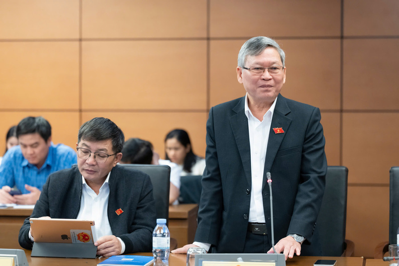 Đại biểu Tô Văn Tám - Đoàn đại biểu Quốc hội tỉnh Quảng Ngãi phát biểu. Ảnh: VPQH.