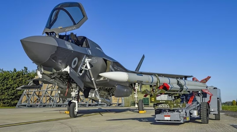 Tầm bắn lớn, khả năng chống nhiễu mạnh cùng vùng sát thương rộng giúp Meteor được mệnh danh là vũ khí không đối không uy lực bậc nhất thế kỷ 21. Ảnh: Defence Horizon