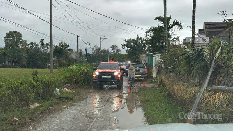 Những mạnh thường quân có mặt ở mỗi ngã đường ở xã Hòa Thịnh