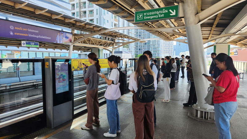 BTS Skytrain được đông đảo người dân Bangkok lựa chọn cho đi lại.