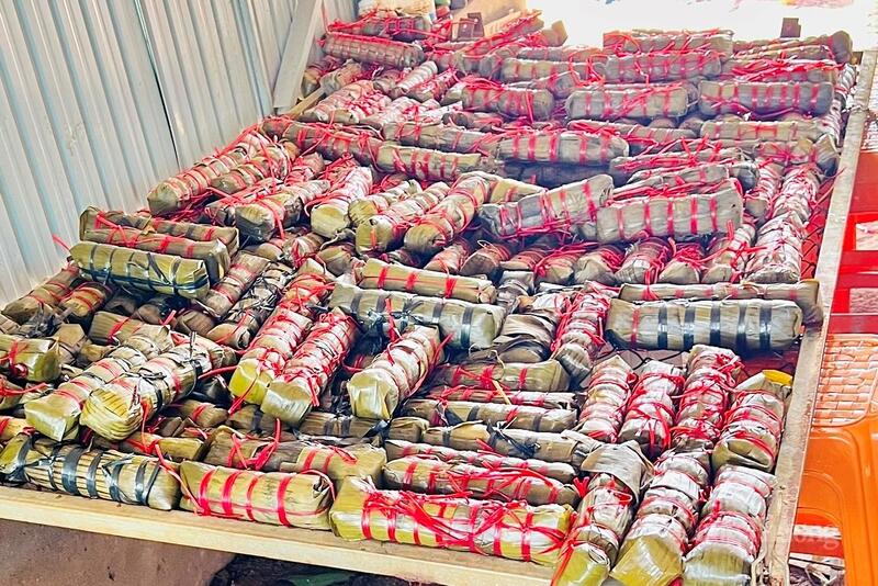 3.200 chiếc bánh tét, bánh chưng được hoàn thiện. Ảnh: Hiền Mai