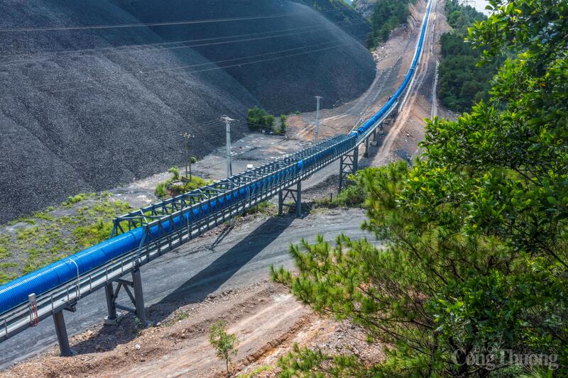 Ngành than đầu tư hệ thống băng tải kín vận chuyển than tuyến Tràng Bạch - Mạo Khê đảm bảo không phát tán bụi ra môi trường